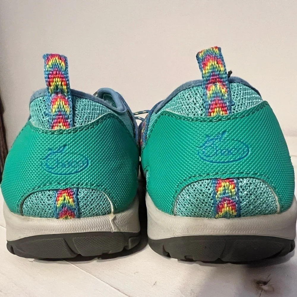 Chaco Outcross Sneaker in Teal Size 6 Junior/Kids